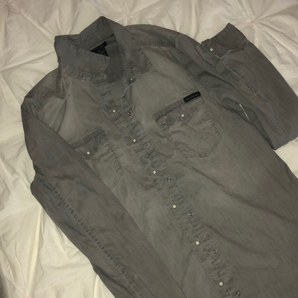 Women’s Calvin Klein  button down - Picture 3 of 3